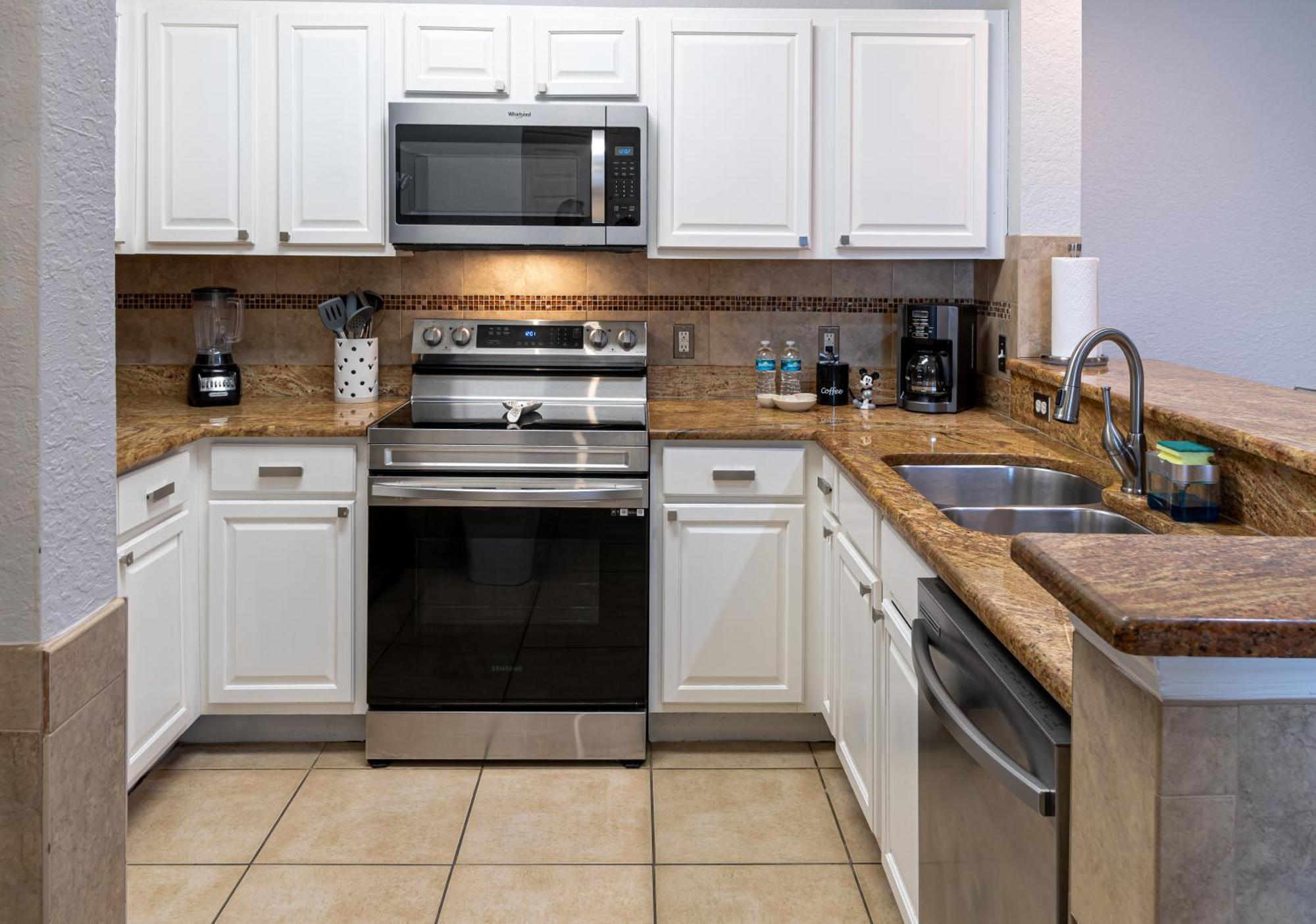 Apartment 3 Bedroom In Tuscana Resort , 15" From Disney 키시미 외부 사진
